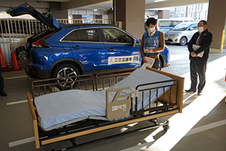 三菱自、国土交通省・川崎市と合同で電気自動車を活用した災害時の電力確保についての派遣実証訓練を実施の概要写真